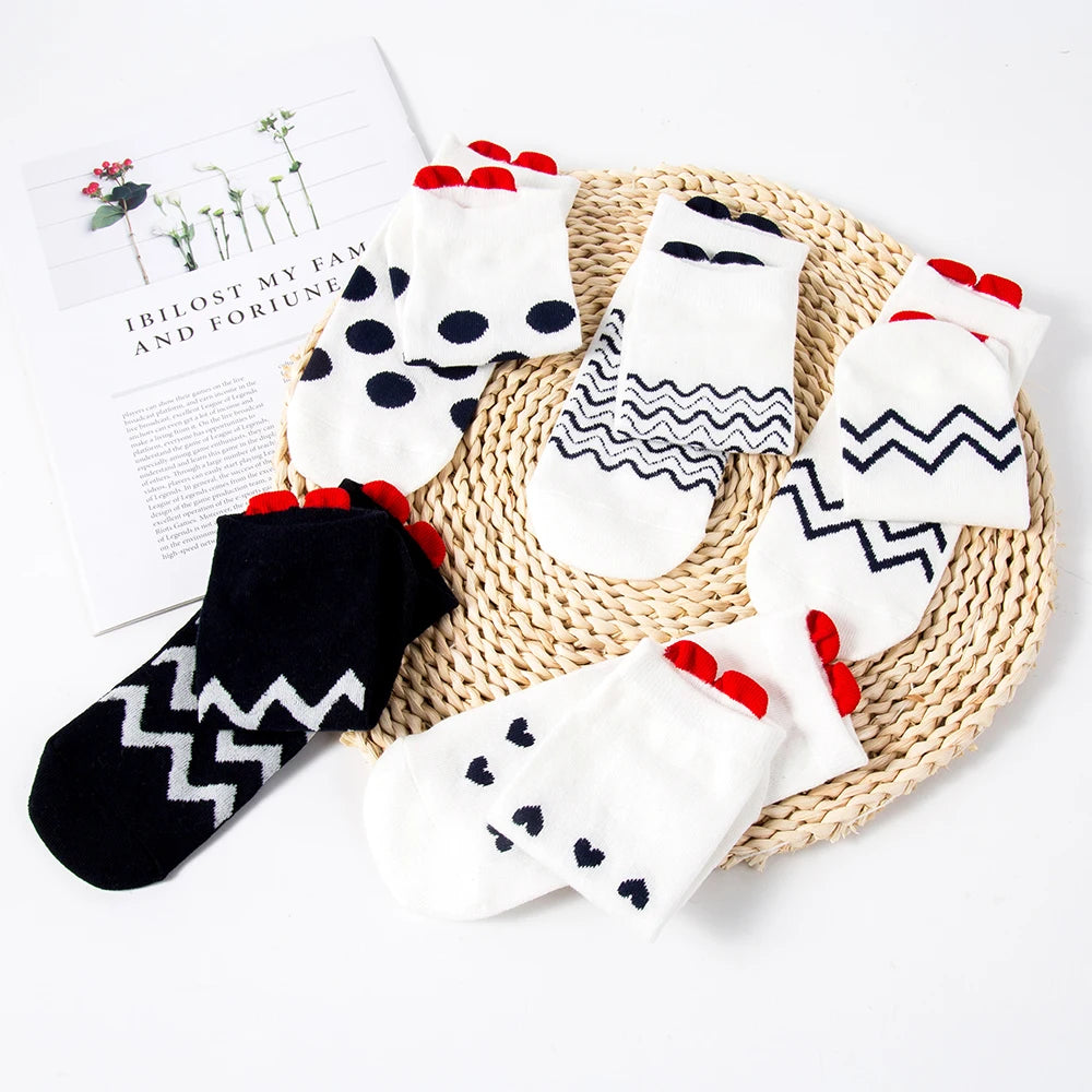 5Pairs New Cute Heart Socks Women Cotton Socks Wavy Stripes Ankle Socks Short Low Cut Sock Casual Gril White Socks 35-40